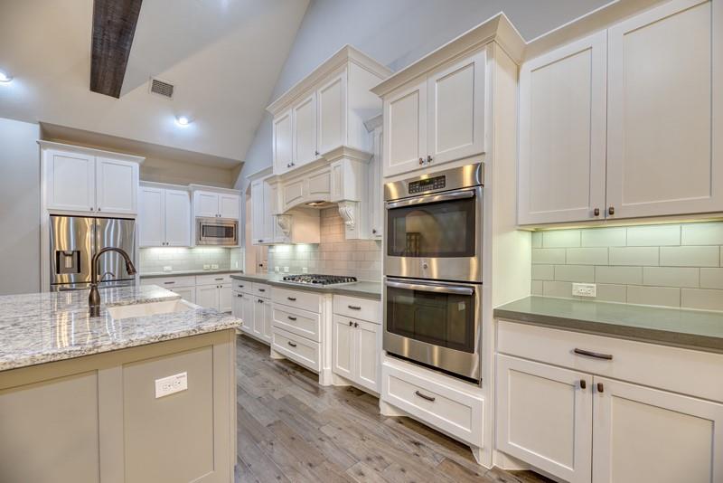 1600 Walnut Lane, Kingwood, Texas image 12