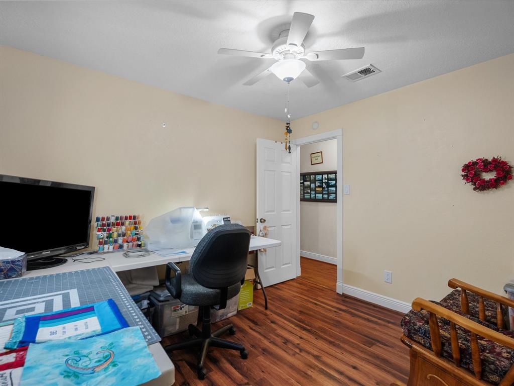 4823 Red Lantern Drive, Friendswood, Texas image 27