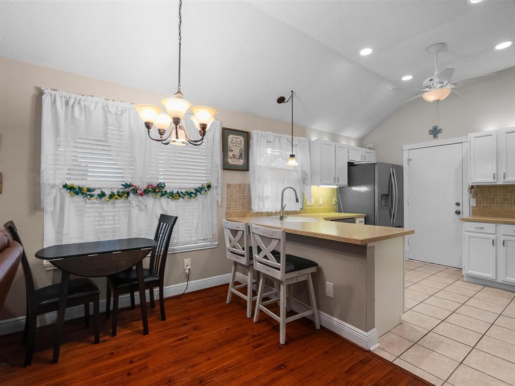 4823 Red Lantern Drive, Friendswood, Texas image 14