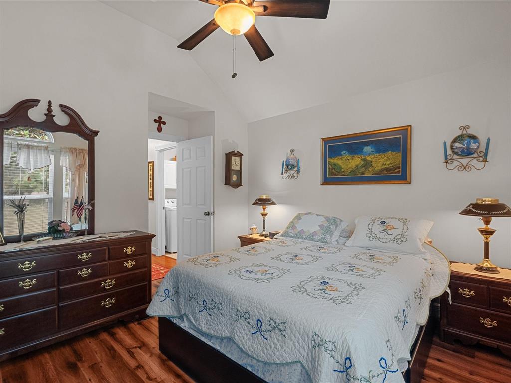 4823 Red Lantern Drive, Friendswood, Texas image 22