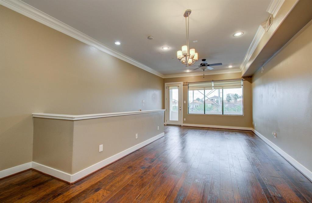510 Lovett Blvd 308
