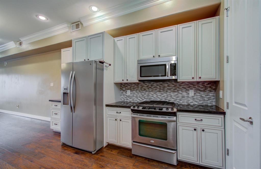 510 Lovett Blvd 308