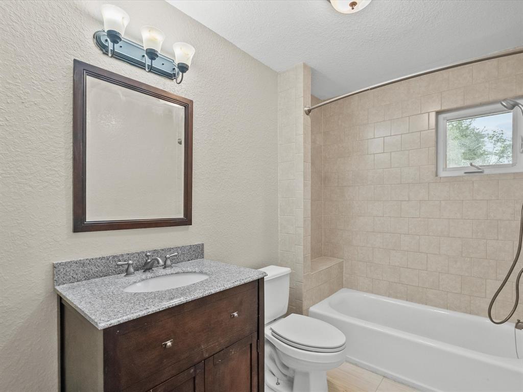 3422 N Elm Road, Santa Fe, Texas image 21