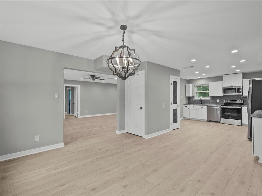 3422 N Elm Road, Santa Fe, Texas image 4