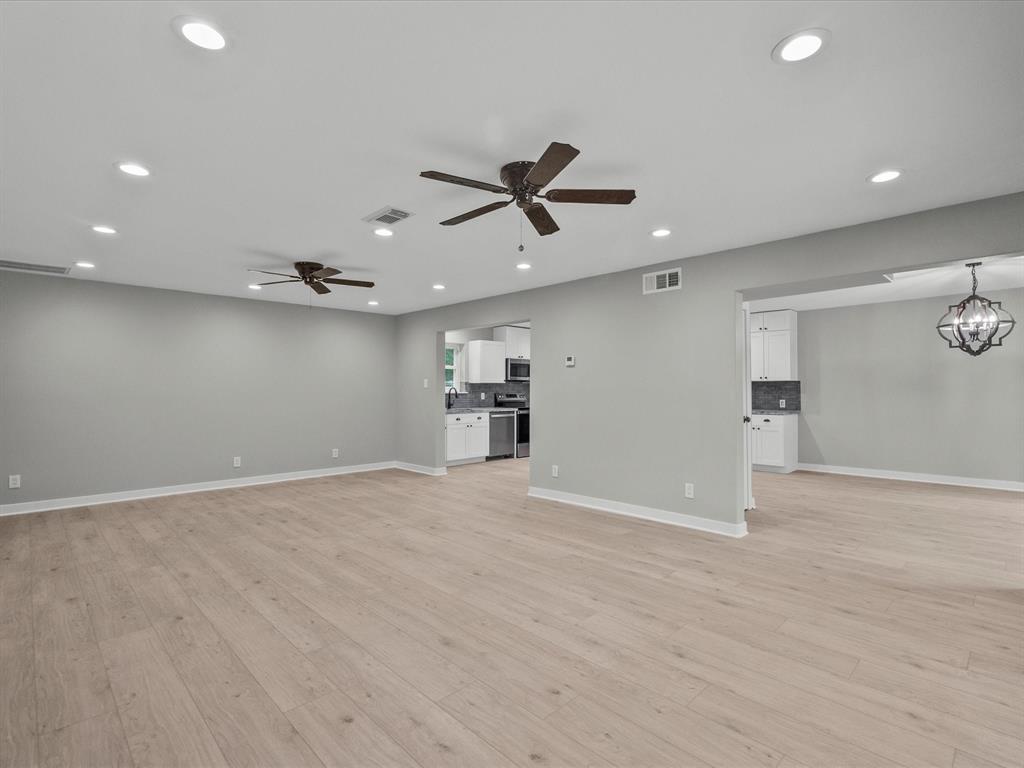 3422 N Elm Road, Santa Fe, Texas image 5
