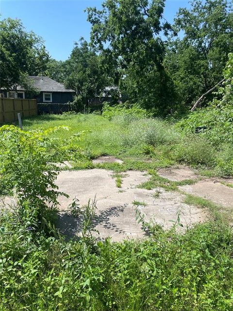 Photo of 2510 Mills Street, Houston, TX 77026 (MLS # 91246870) Photo of 2510 Mills Street, Houston, TX 77026 (MLS # 91246870)