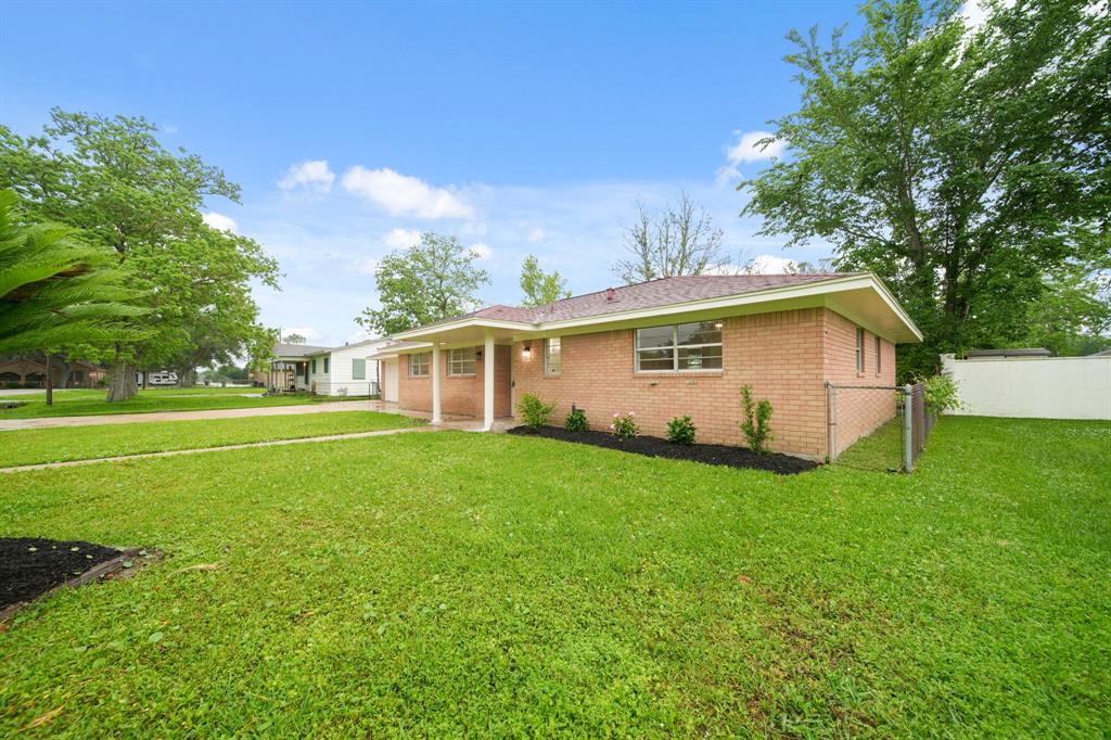 11811 15th Street, Santa Fe, Texas image 3