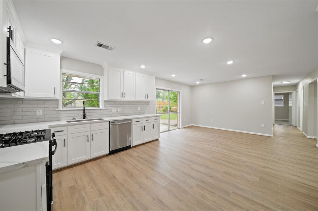 11811 15th Street, Santa Fe, Texas image 10
