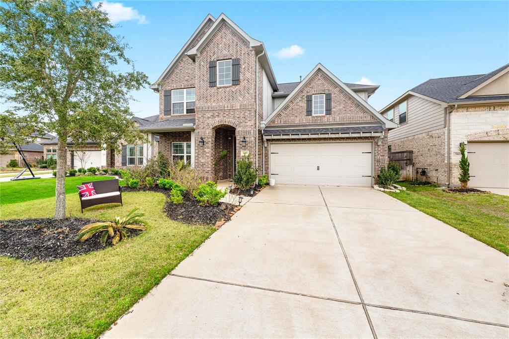3419 Cabernet Shores Drive, Fulshear, Texas image 1