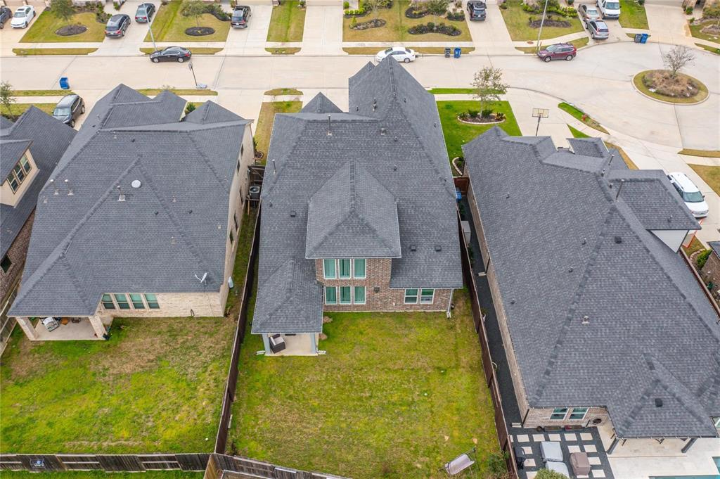 3419 Cabernet Shores Drive, Fulshear, Texas image 6
