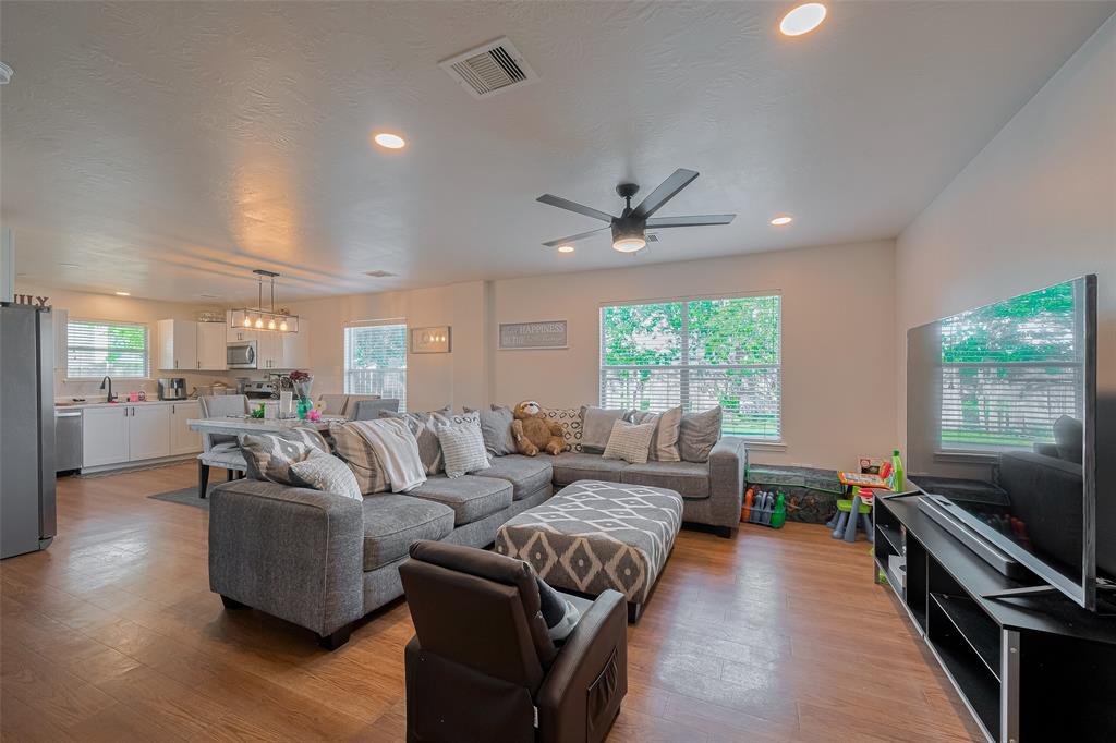 19402 Dry Canyon Court Court