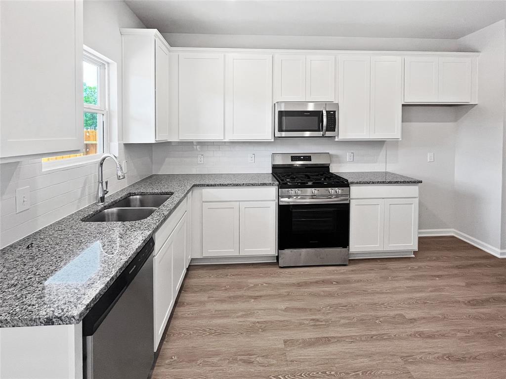 27395 Axis Deer Trail, Magnolia, Texas image 5
