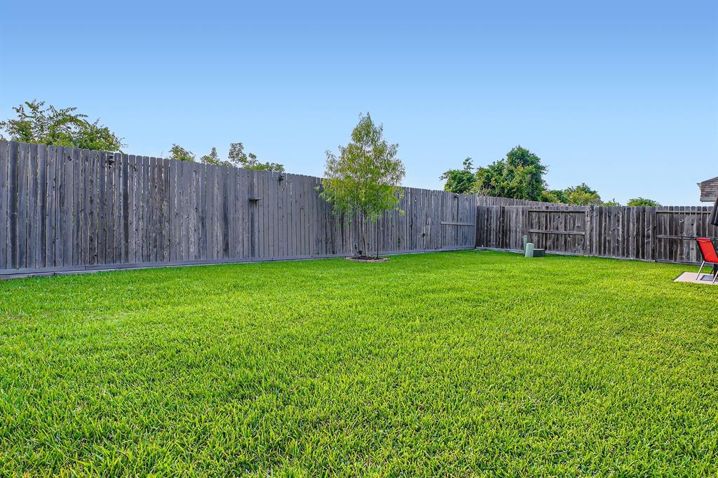 2604 Hewn Rock Way, Pearland, Texas image 30