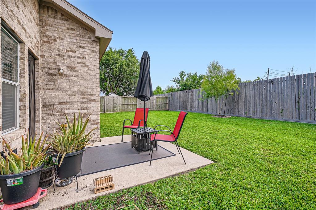 2604 Hewn Rock Way, Pearland, Texas image 28
