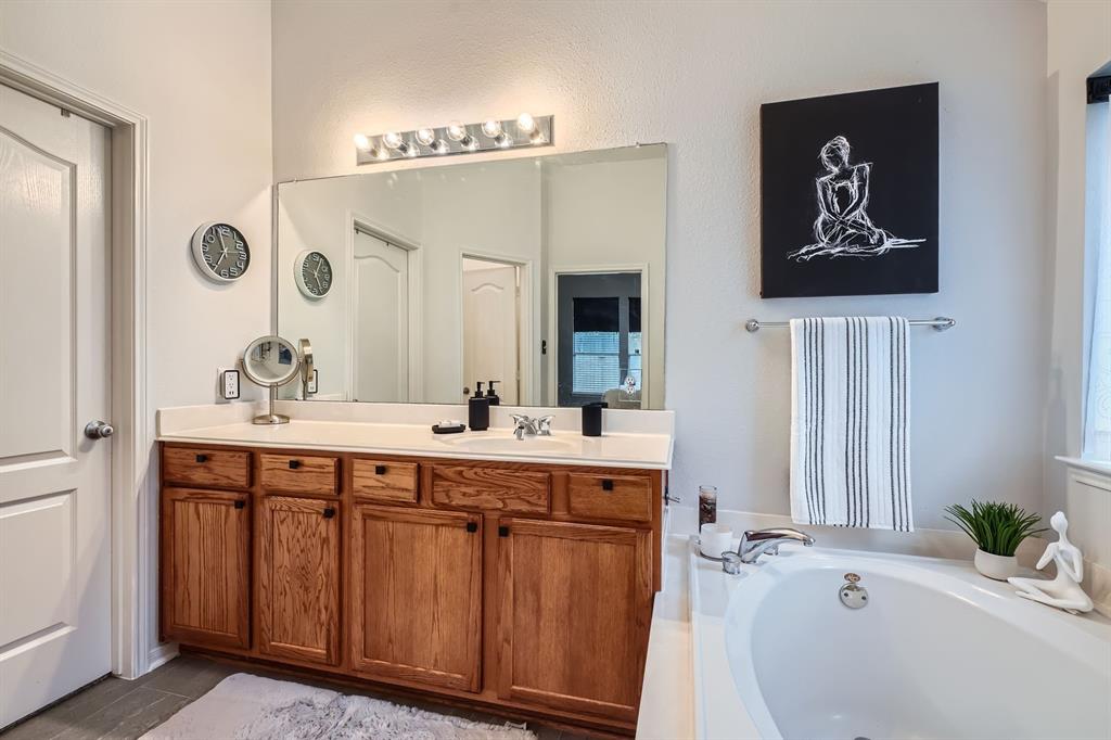 2604 Hewn Rock Way, Pearland, Texas image 22