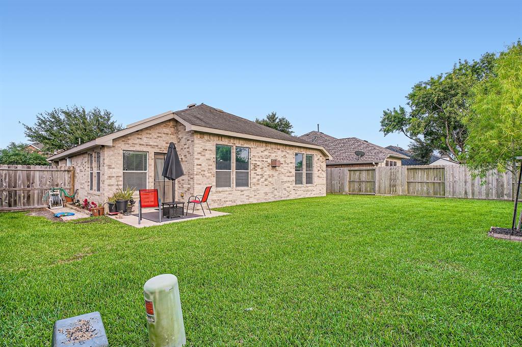 2604 Hewn Rock Way, Pearland, Texas image 29