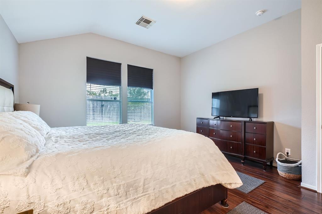 2604 Hewn Rock Way, Pearland, Texas image 21