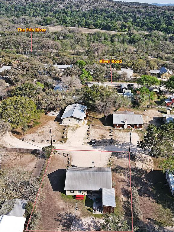 80 Pineview Road, Concan, Texas image 1
