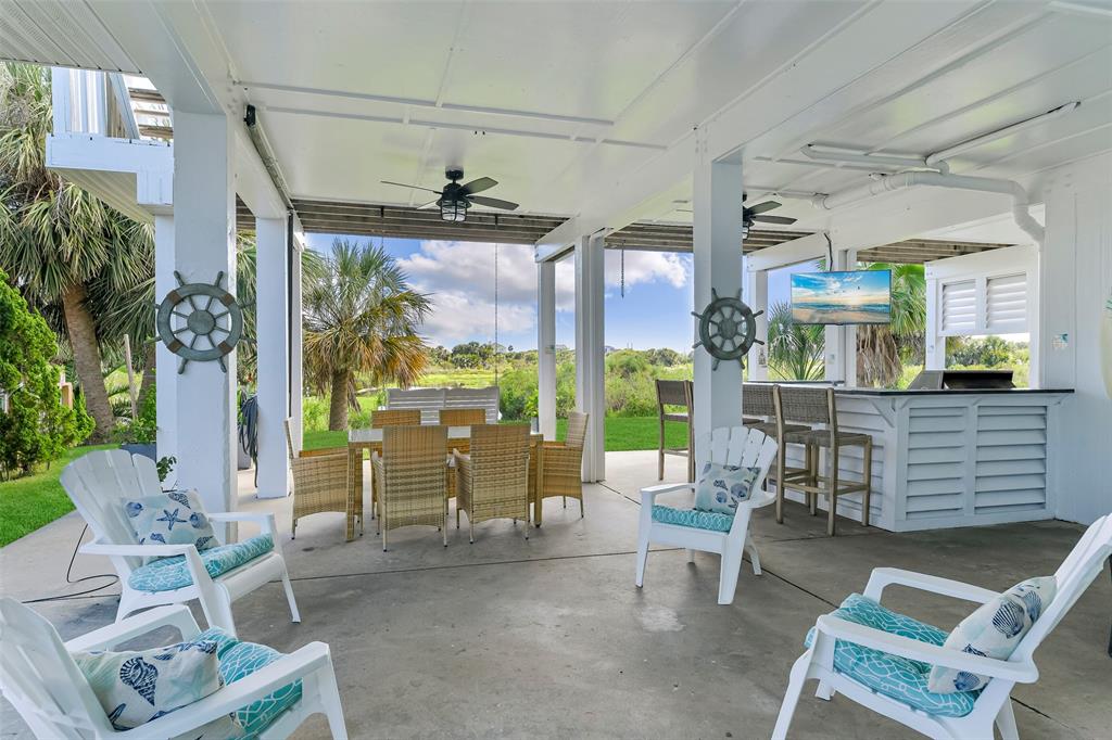 4112 Isla Del Sol Drive, Galveston, Texas image 2