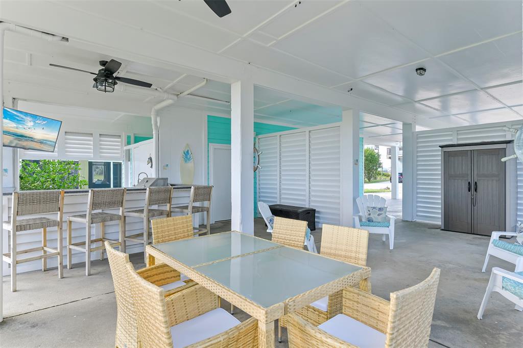 4112 Isla Del Sol Drive, Galveston, Texas image 9