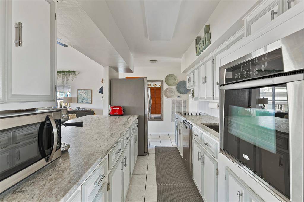4112 Isla Del Sol Drive, Galveston, Texas image 27