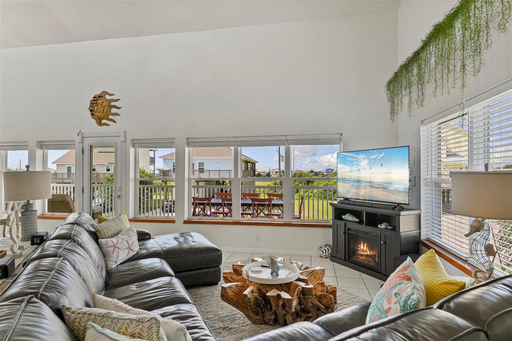 4112 Isla Del Sol Drive, Galveston, Texas image 15