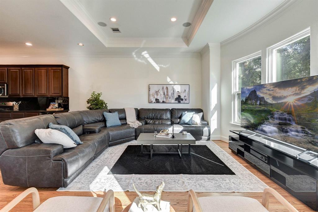 312 Grove Street, Houston, Texas image 6