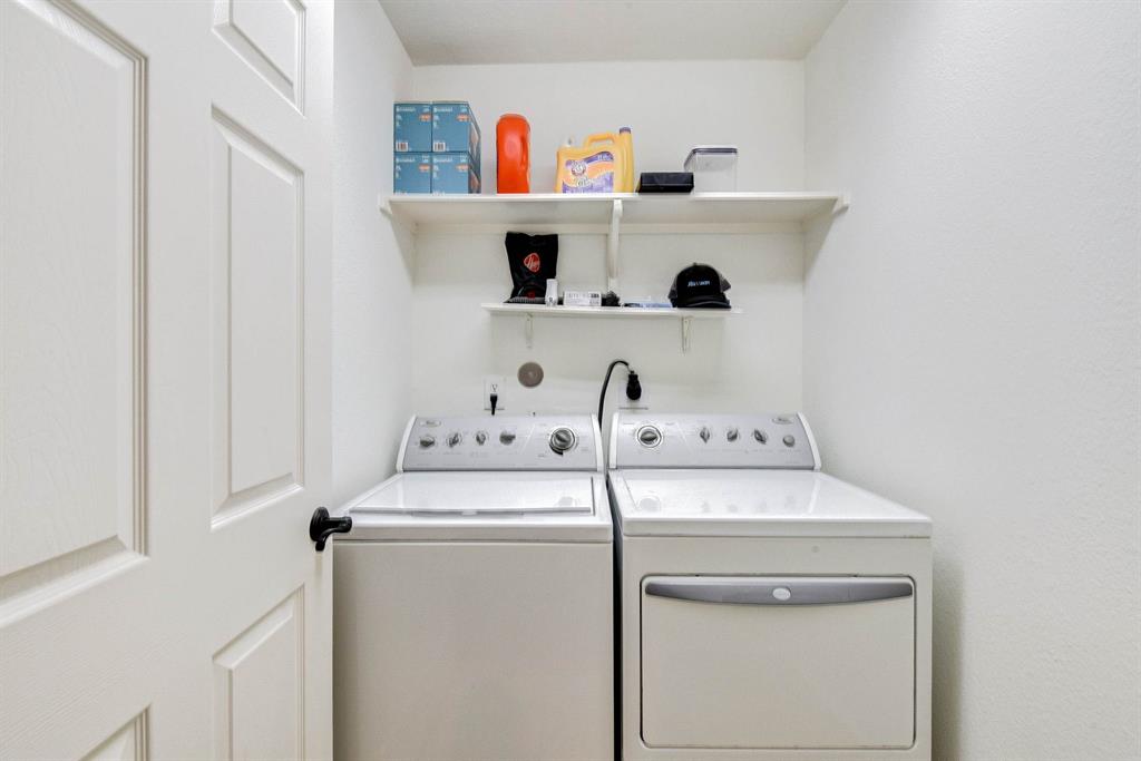 312 Grove Street, Houston, Texas image 25
