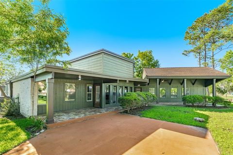 A home in Clute