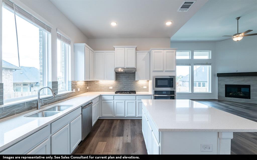 803 Wormwood Drive, League City, Texas image 7
