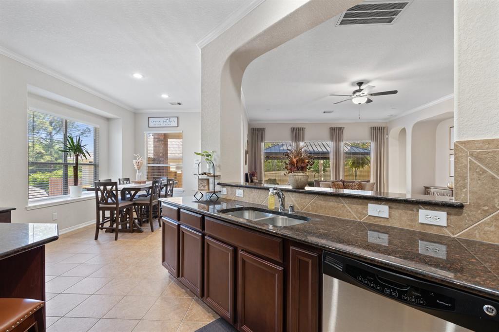 2153 Summit Mist Drive, Conroe, Texas image 13