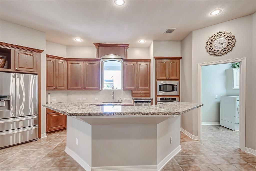 5014 Riverstone Crossing Drive, Sugar Land, Texas image 7
