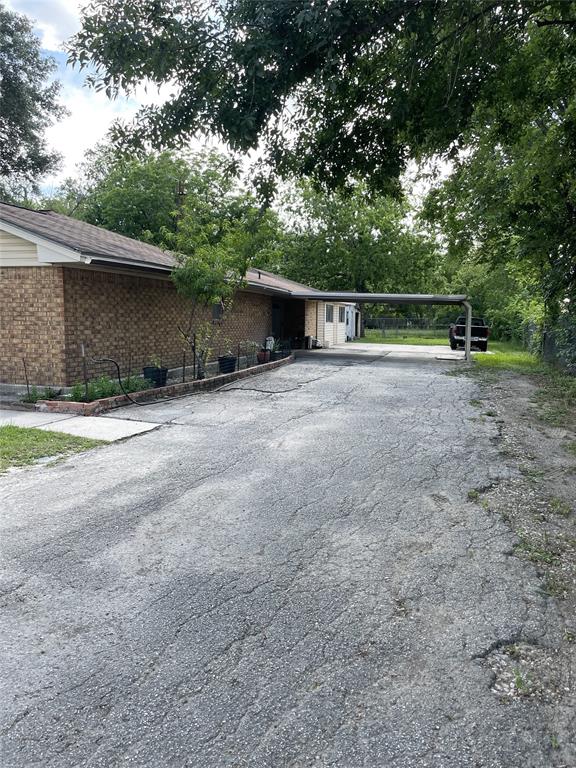 15421 Henry Road