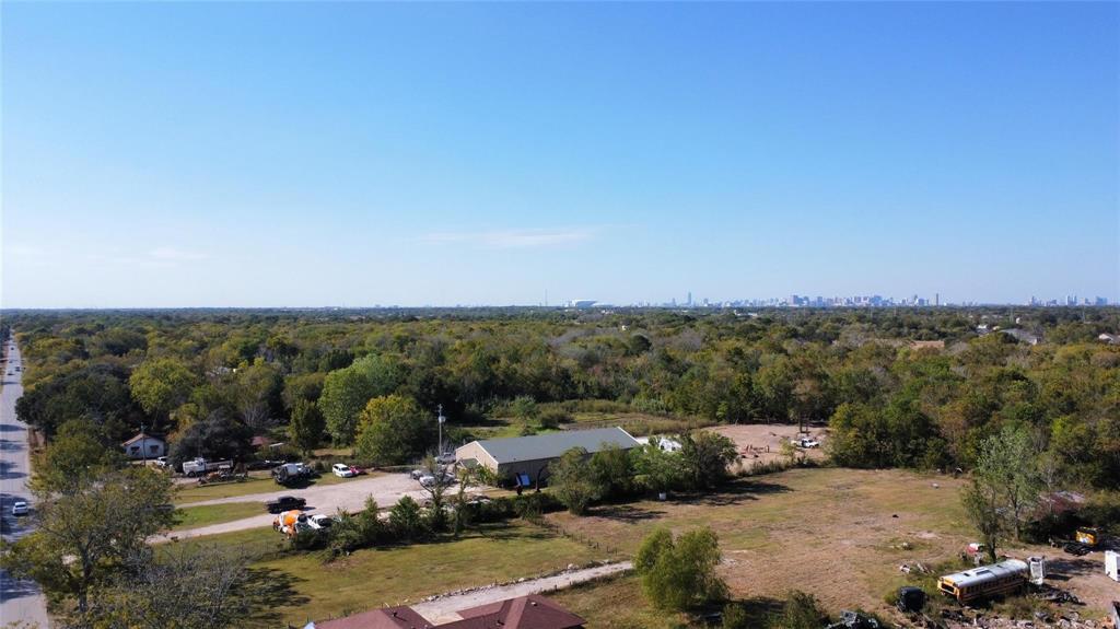 000 South Acres Drive, Houston, Texas image 5