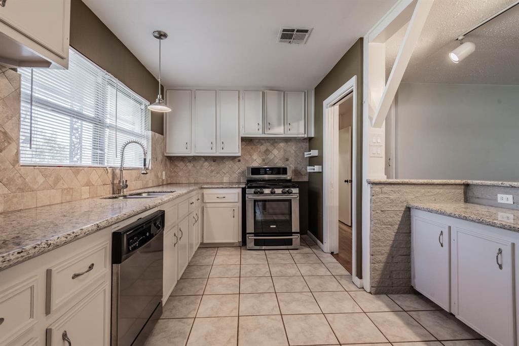 1439 Richelieu Lane