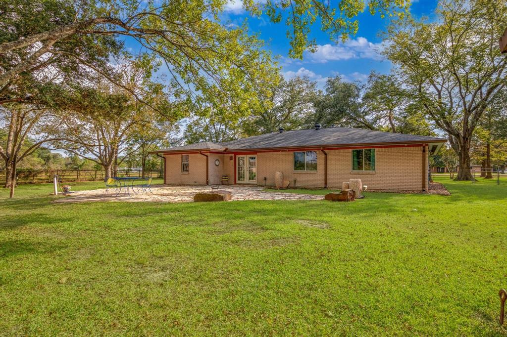 511 Barbers Hill Road, Highlands, Texas image 34