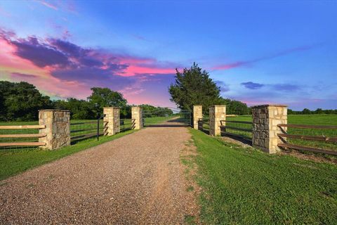 6347 Wynne Lane Round Top TX 78954
