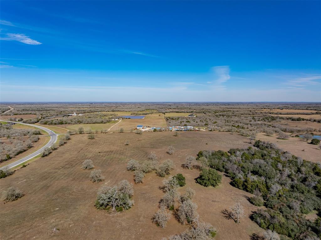 2529 Nickel Mica Road, Flatonia, Texas image 7