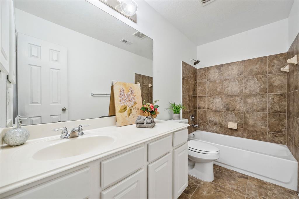 4226 Texian Forest Trail, Humble, Texas image 13