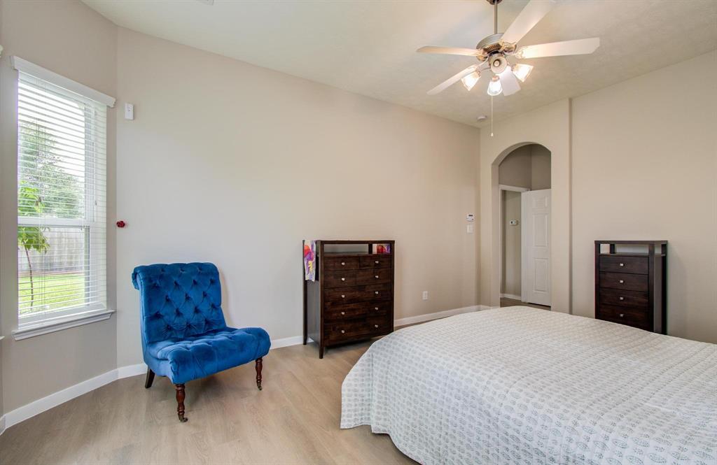 6807 Delander Way, Sugar Land, Texas image 36