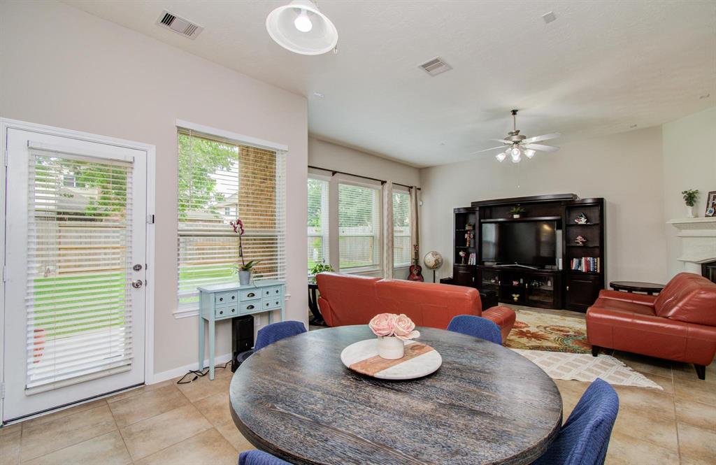 6807 Delander Way, Sugar Land, Texas image 10