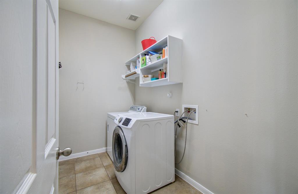 6807 Delander Way, Sugar Land, Texas image 39