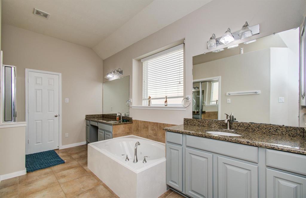 6807 Delander Way, Sugar Land, Texas image 37