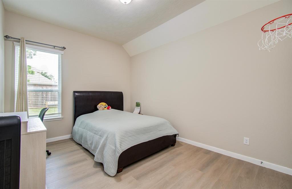 6807 Delander Way, Sugar Land, Texas image 32