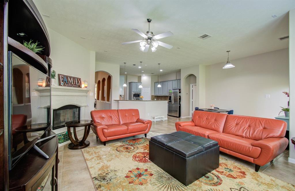 6807 Delander Way, Sugar Land, Texas image 8