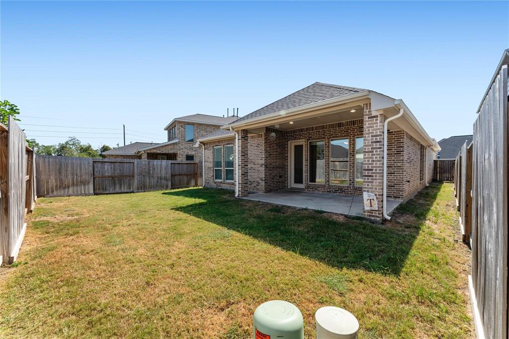 31410 W Golden Cliffs Lane, Fulshear, Texas image 30