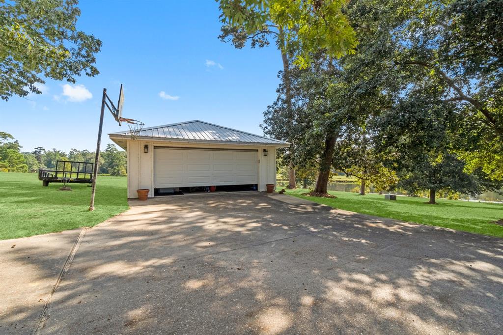 2518 Pr 8475, Hillister, Texas image 31