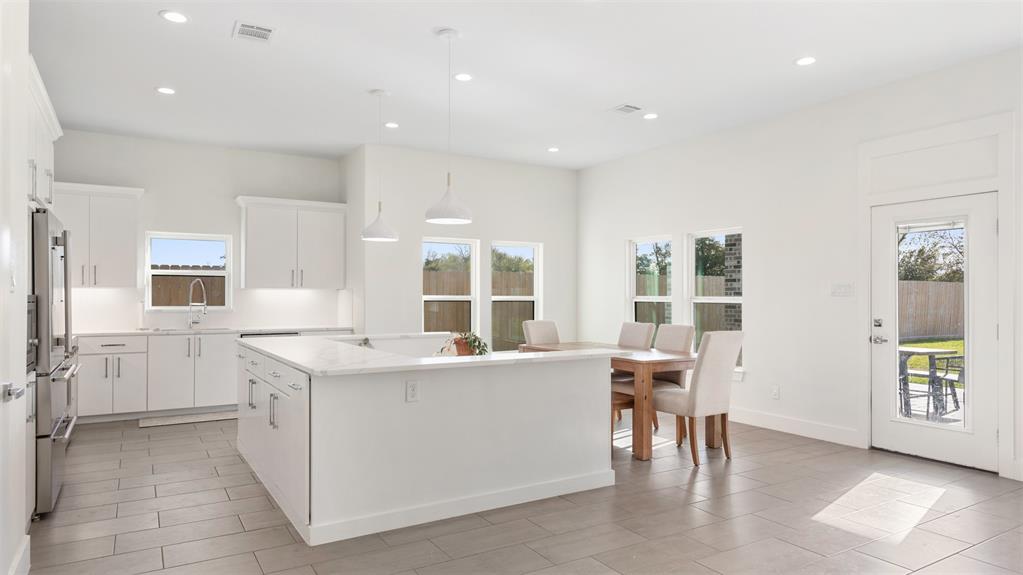 3150 W Tower Circle, Santa Fe, Texas image 8