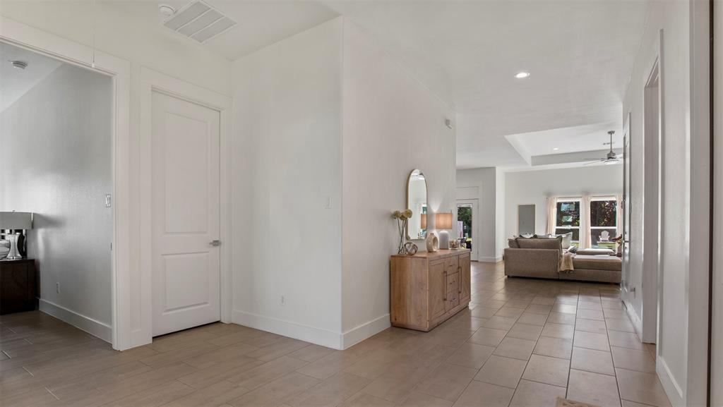3150 W Tower Circle, Santa Fe, Texas image 5