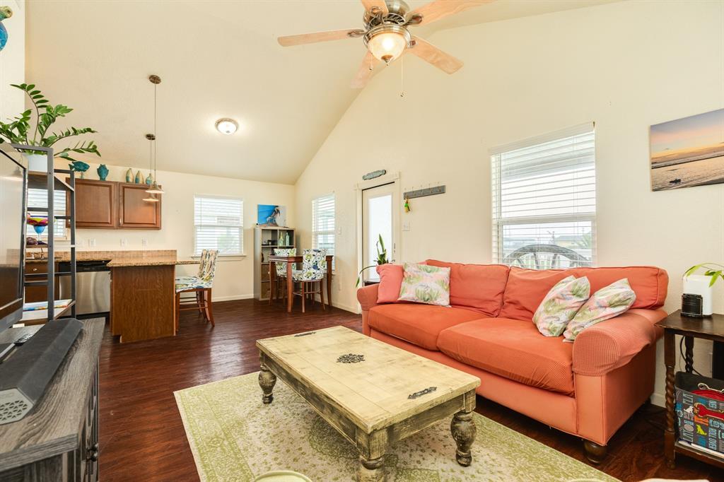433 Seabean Street, Surfside Beach, Texas image 3